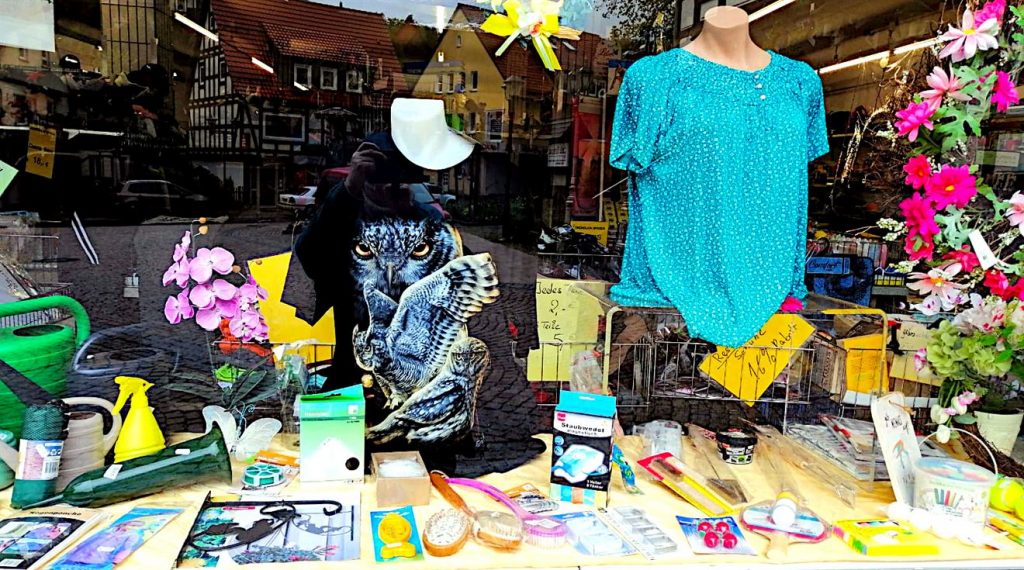 Oberbekleidung, Unterwäsche, Strümpfe kaufen - Neue Waren eingetroffen - Mai 2021 4 neue T-Shirts - farbig und modisch schwarz - Einkaufen in Bad Grund