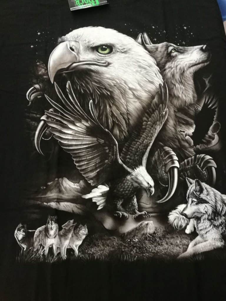Bedruckte T-Shirts mit Tiermotiv für Damen und Herren - Adler Weißkopfseeadler grau mit Wolf - gründlich sparen - einkaufen in bad grund 