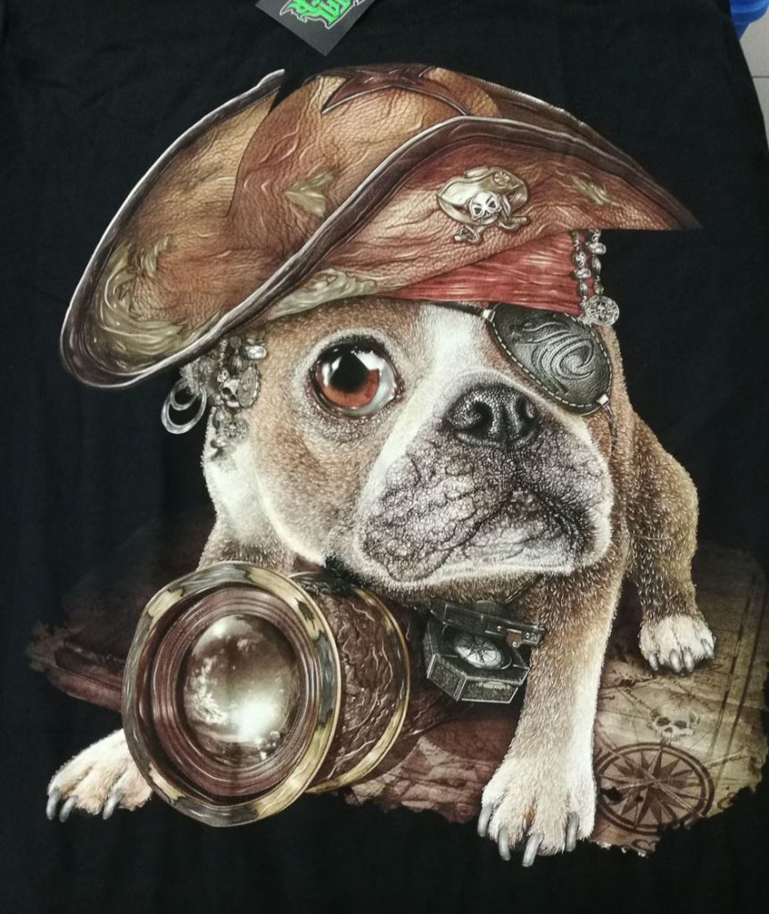 Bedruckte T-Shirts mit Tiermotiv für Damen und Herren - Hund Mops Pirat - gründlich sparen - einkaufen in bad grund 