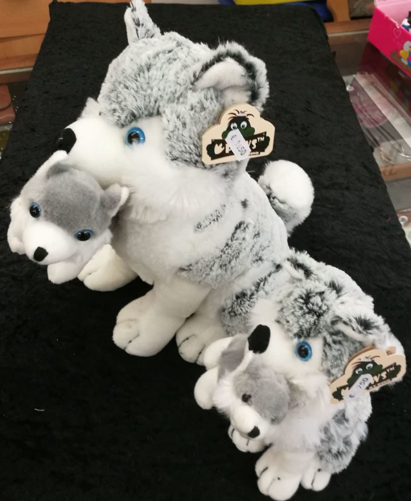 gründlich sparen - einkaufen in bad grund - spielzeug stofftier wolf husky