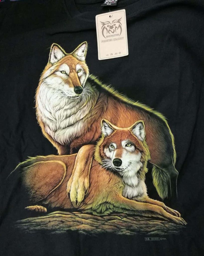 Bedruckte T-Shirts mit Tiermotiv für Damen und Herren - 2 Wölfe pfote auf Rücken - gründlich sparen - einkaufen in bad grund